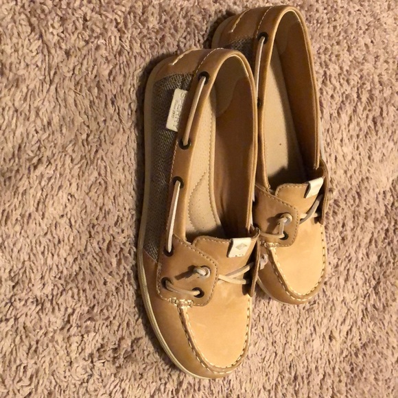 Cute ladies Sperry - Picture 3 of 6